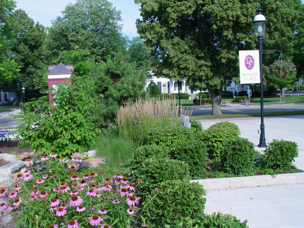 The Shops at Geneva Commons - Geneva, IL | OntheFox.com