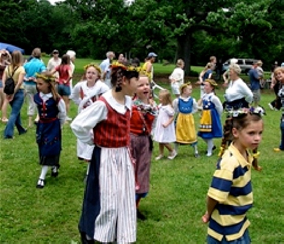 people in Swedish costumes